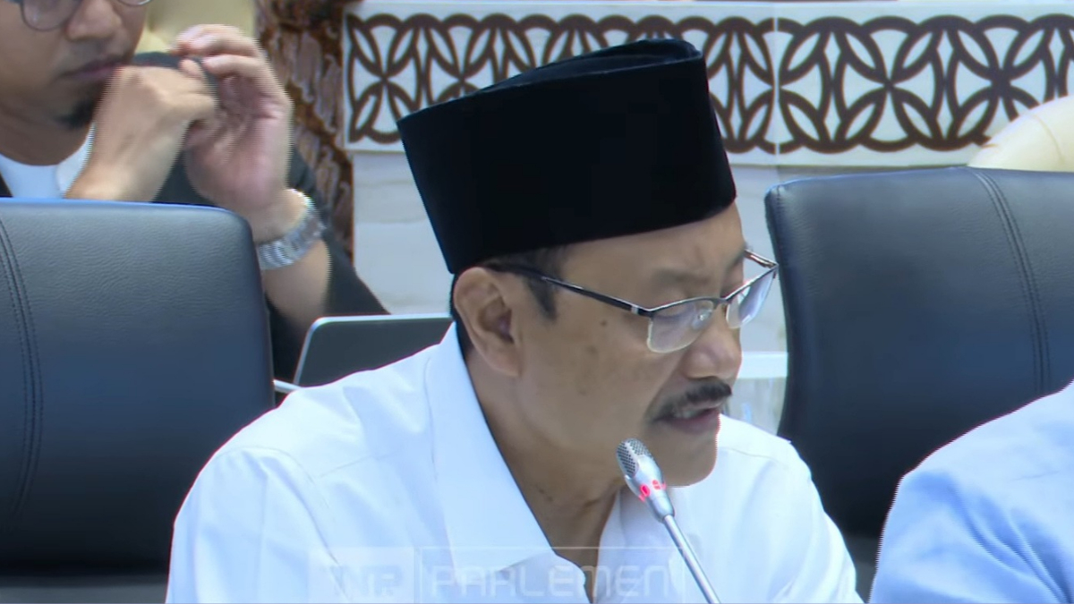 Menteri Sosial Saifullah Yusuf menjelaskan reaktivasi PBI JK cukup di kantor desa