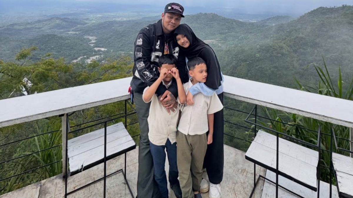Virgoun akan ambil alih hak asuh anak dari Inara Rusli.