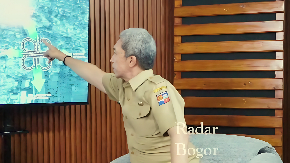 Wali Kota Bogor, Dedie Rachim menjelaskan program atasi kemacetan arus kendaraan.