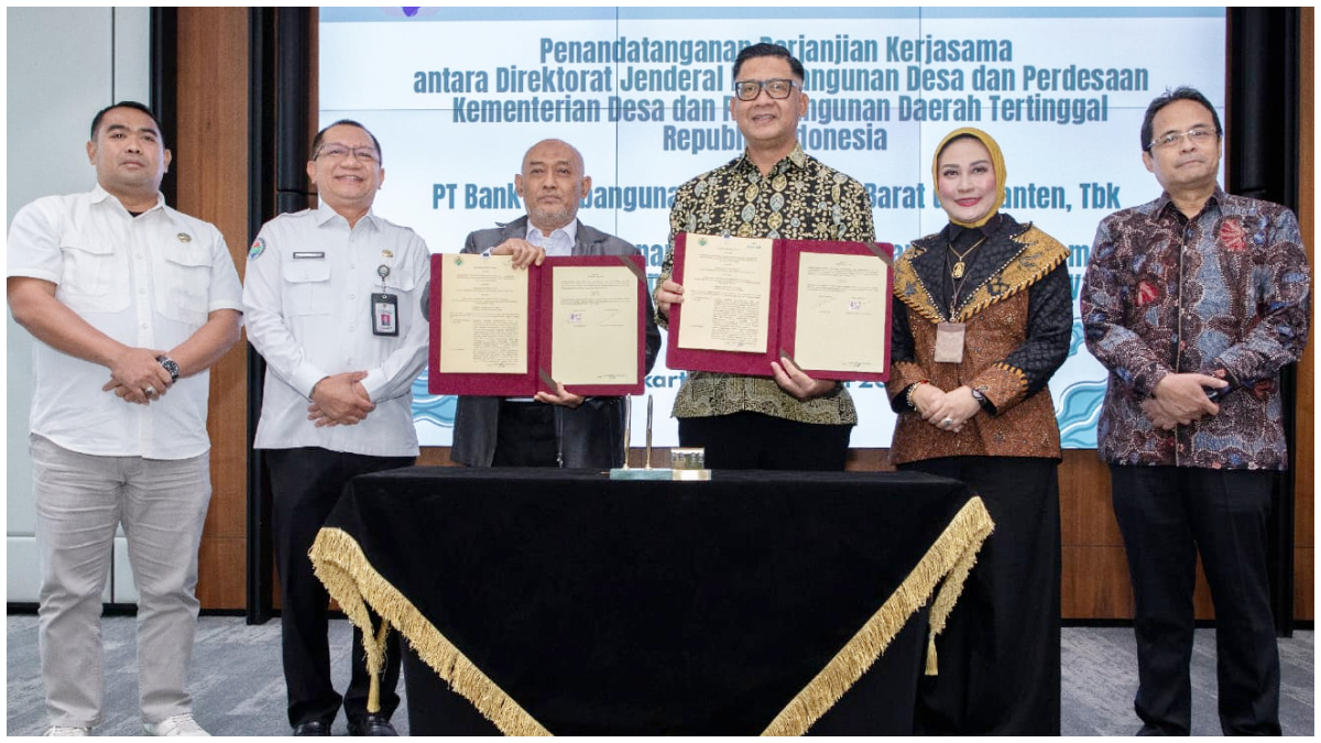 Penandatanganan Perjanjian Kerja Sama bank bjb dengan Kemendesa PDT terkait fasilitasi layanan Bank Pembangunan Daerah.