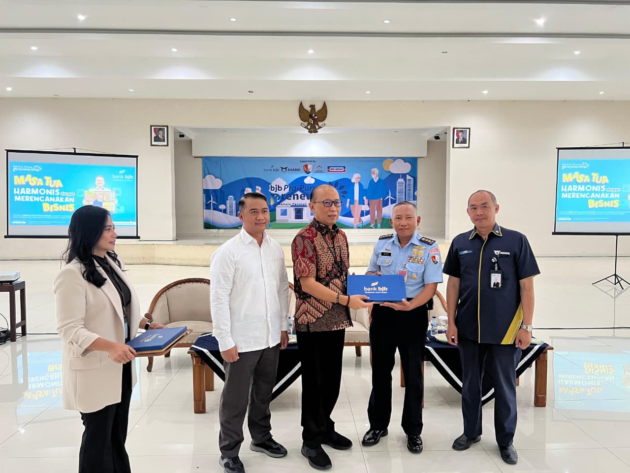Workshop Kewirausahaan Program bjb Pra-Purnapreneurship di Aula Pangkalan TNI Angkatan Udara Gedung Cakrawala Lanud Abdul Rachman Saleh, Kabupaten Malang.