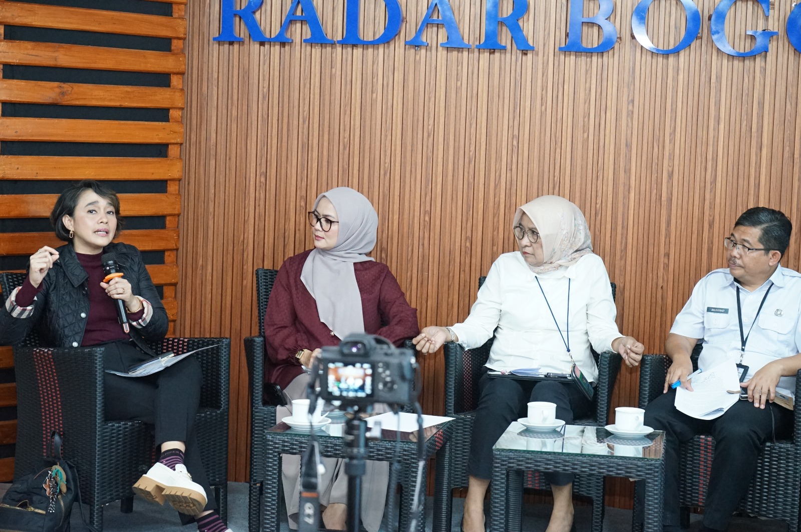 Radar Bogor menggelar forum OBSESI (Obrolan Serius Mencari Solusi) bertema &ldquo;Selamatkan Mental Health Generasi Muda&rdquo;, Rabu 11 Februari 2026.