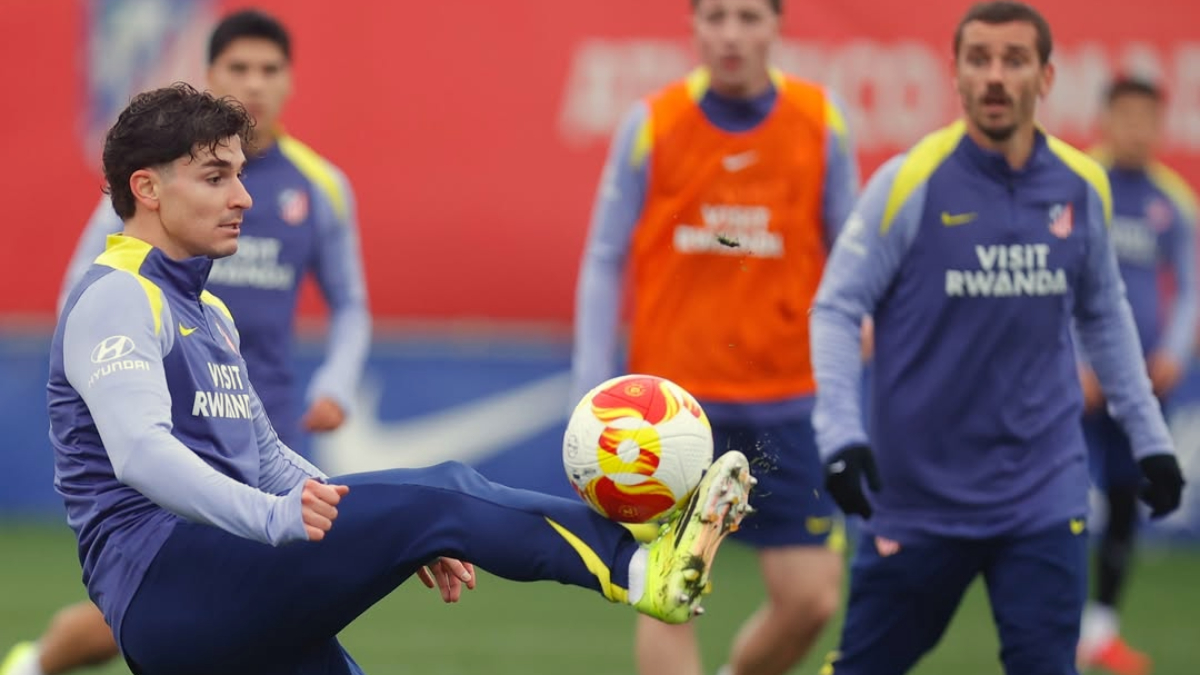 Para pemain Atletico Madrid sedang berlatih sebelum berlaga.