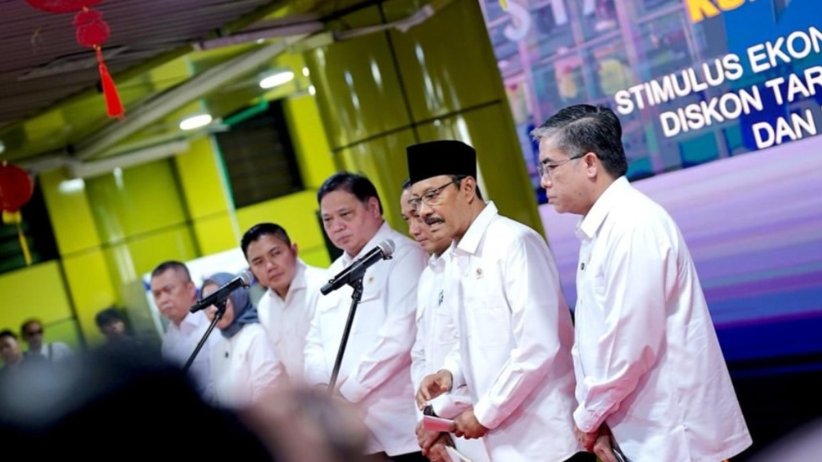 Pemerintah meluncurkan paket stimulus ekonomi menjelang bulan Ramadhan.