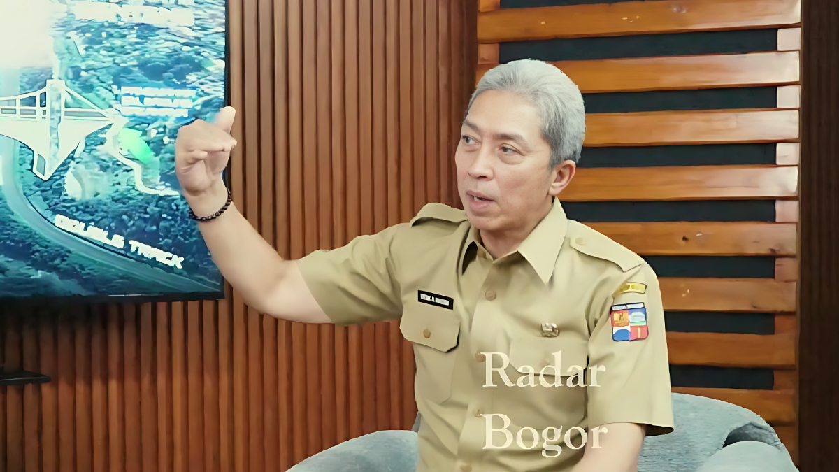 Wali Kota Bogor, Dedie Rachim menjelaskan program pembangunan&nbsp;Jalur Ring Road.