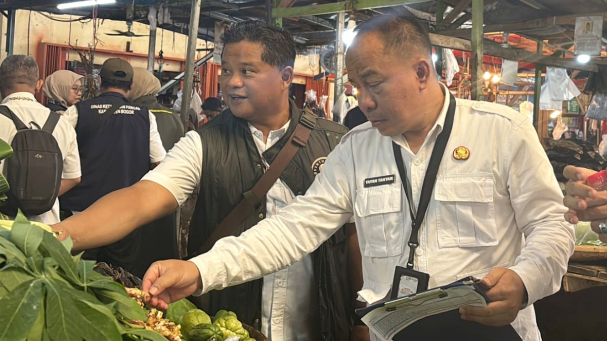 Dinas Ketahanan Pangan menggelar program &ldquo;Gebyar Pasar Pangan Aman Tahun 2026&rdquo; di sejumlah pasar di Kabupaten Bogor.