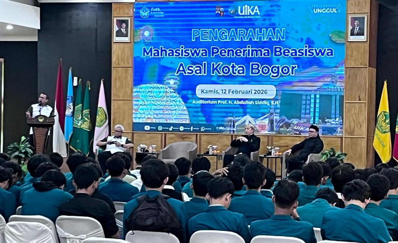 Wali Kota Bogor Dedie Rachim hadir dalam pengarahan para penerima beasiswa di Aula Prof. H. Abdullah Siddiq, UIKA Bogor.