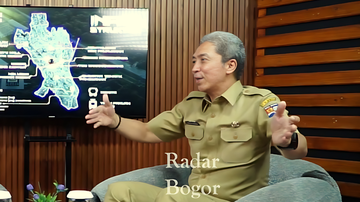 Wali Kota Bogor, Dedie Rachim memaparkan manfaat LRT untuk atasi kemacetan arus kendaraan.