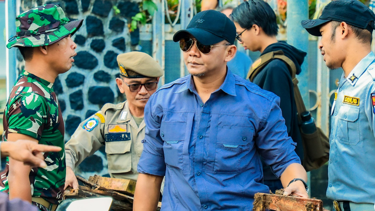 Wakil Wali Kota Bogor Jenal Mutaqin saat kegiatan Jumat Bersih pekan lalu di kawasan MA Salmun dan Mayor Oking.