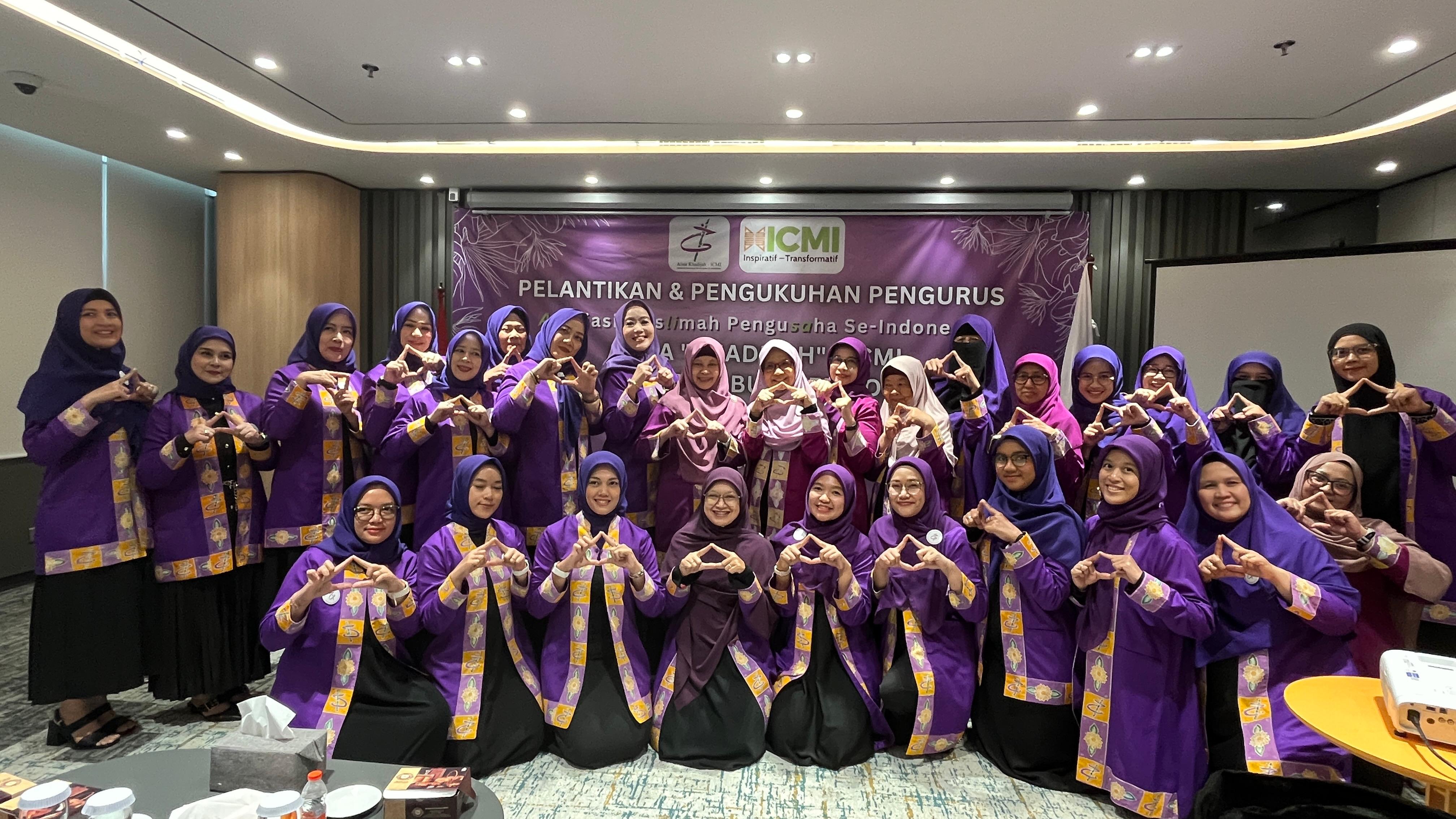 Pengurus Alisa Khadijah ICMI Kota dan Kabupaten Bogor, resmi dialantik di Gedung BSI Pajajaran, Kota Bogor, Jumat 13 Februari 2026.