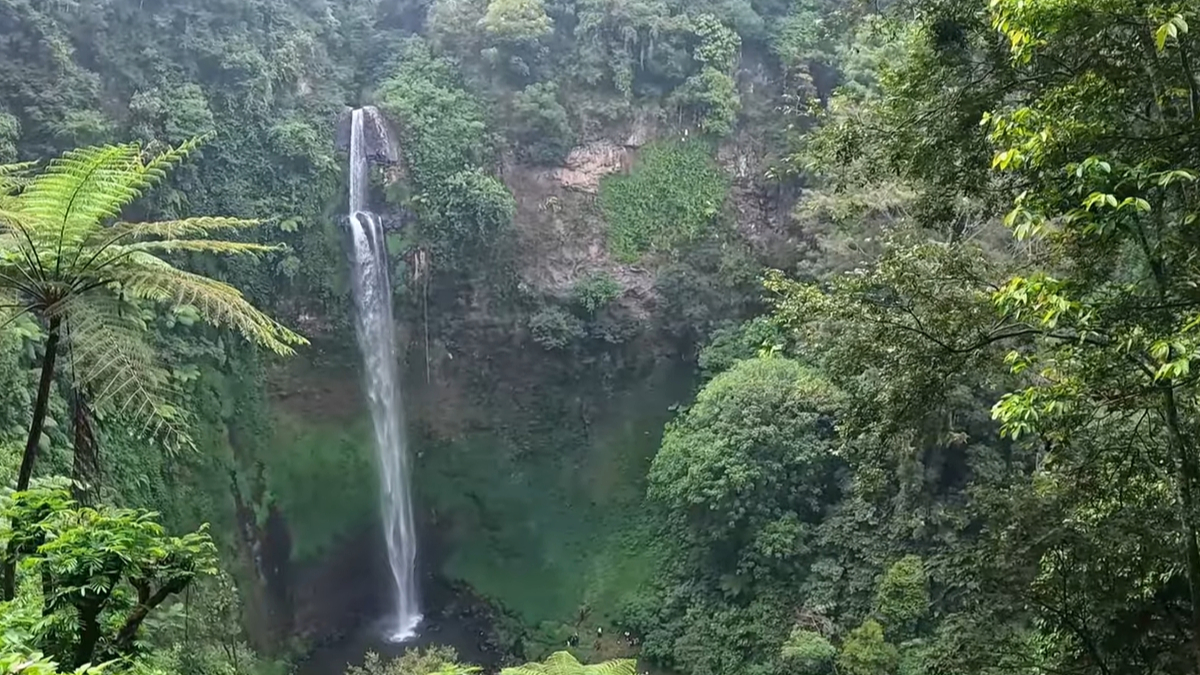 Wisata Alam Curug Pelangi