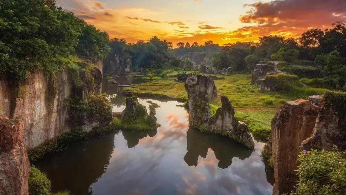 Salah satu tempat wisata dekat dari Bogor untuk menghabiskan long weekend sebelum puasa.