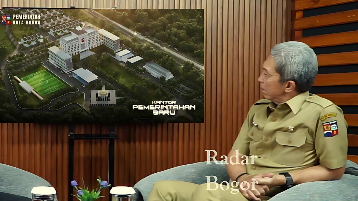 Wali Kota Bogor, Dedie Rachim memperlihatkan gambar kantor pemerintahan baru.