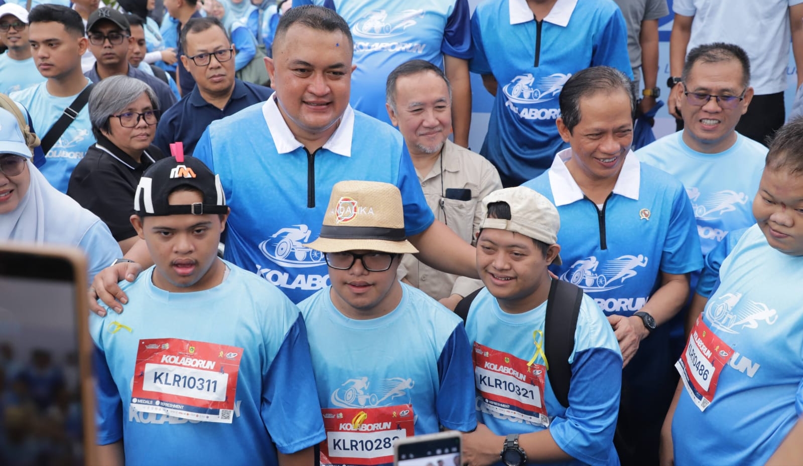 Bupati Bogor Rudy Susmanto bersama Menteri Lingkungan Hidup Hanif Faisol Nurofik saat menghadiri Kolaborun 2026.