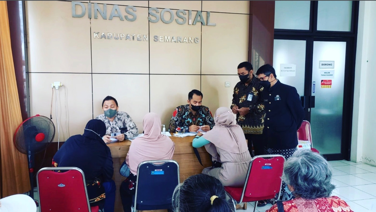 Ilustrasi penyaluran bansos PKH dan BPNT