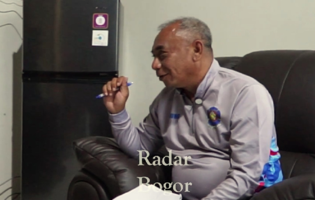 Kepala Dinas Pemadam Kebakaran dan Penyelamatan Kota Bogor, Agung Prihanto menjelaskan berbagai peralatan yang dimiliki.