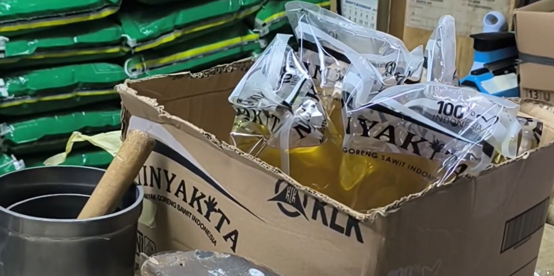 Bantuan beras dan minyak goreng sudah dijadwalkan akan disalurkan oleh pemerintah kepada KPM desil 1 hingga 4