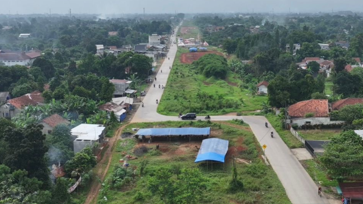 Pembangunan jalan di Kabupaten Bogor pada masa Bupati Bogor Rudy Susmanto.