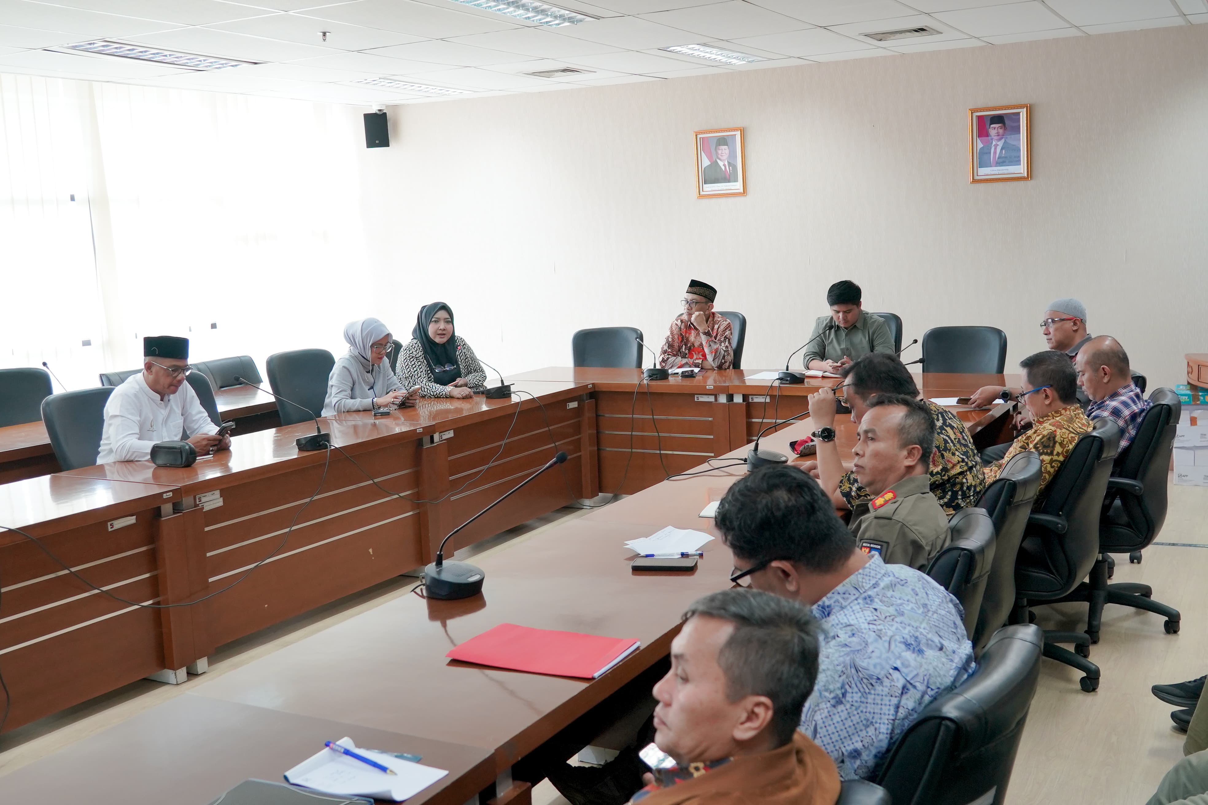 Rapat Panitia Khusus (Pansus) DPRD Kota Bogor soal Raperda tentang Penyelenggaraan Pasar Rakyat. 