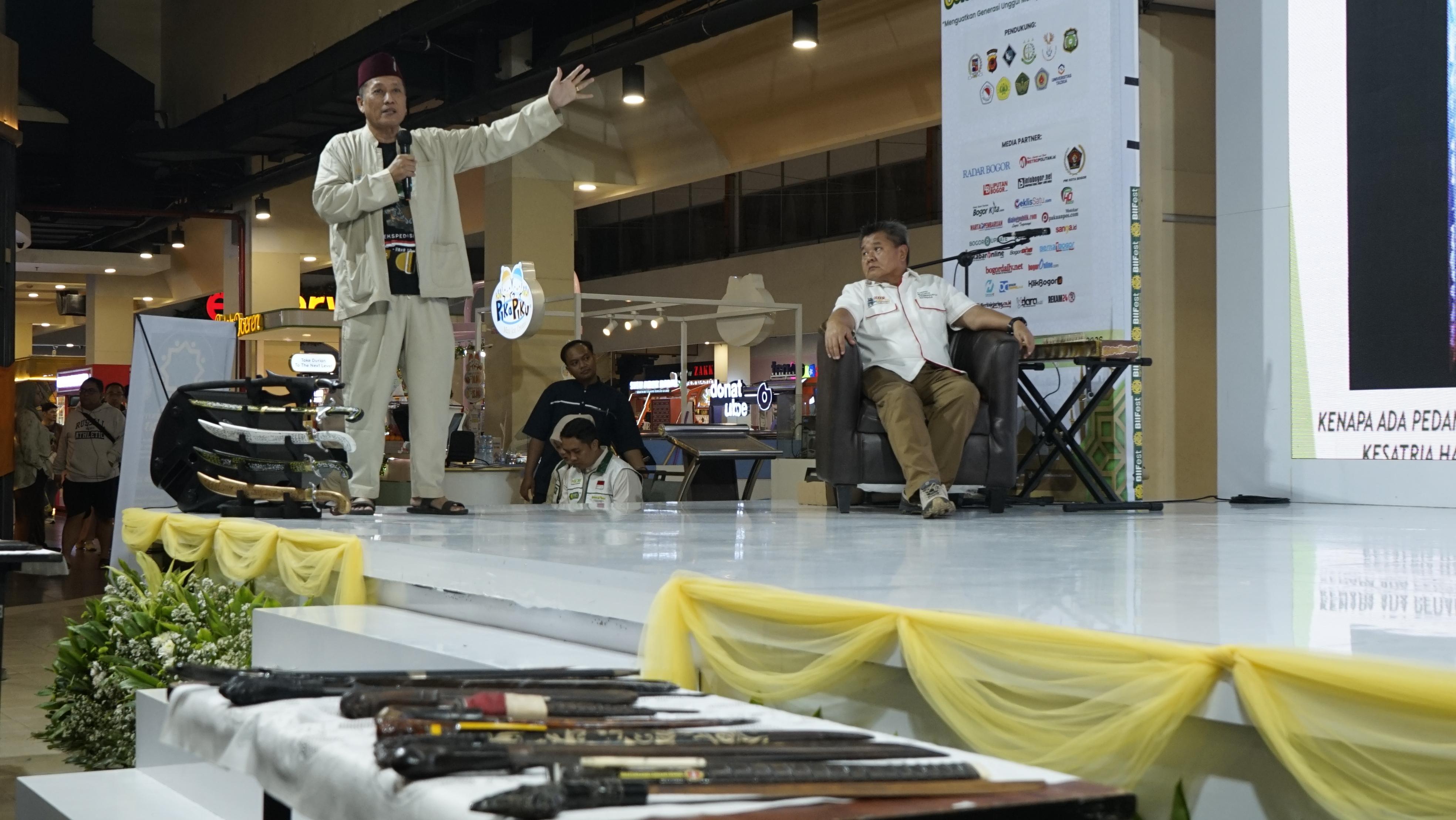 Kegiatan Literasi Golok dan Pusaka Indonesia yang digelar BIIFEST 2026. 