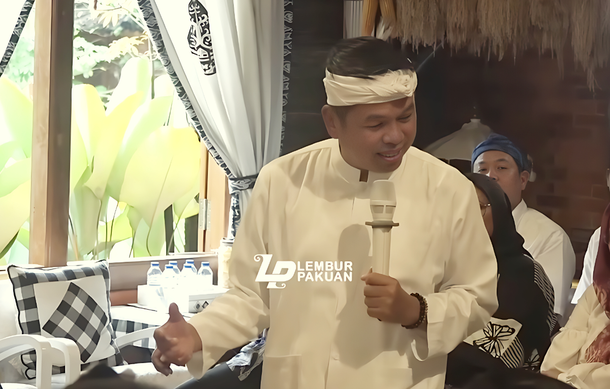 Walaupun banyak tekanan, Gubernur Jawa Barat, Dedi Mulyadi berharap pembangunan terus berjalan.
