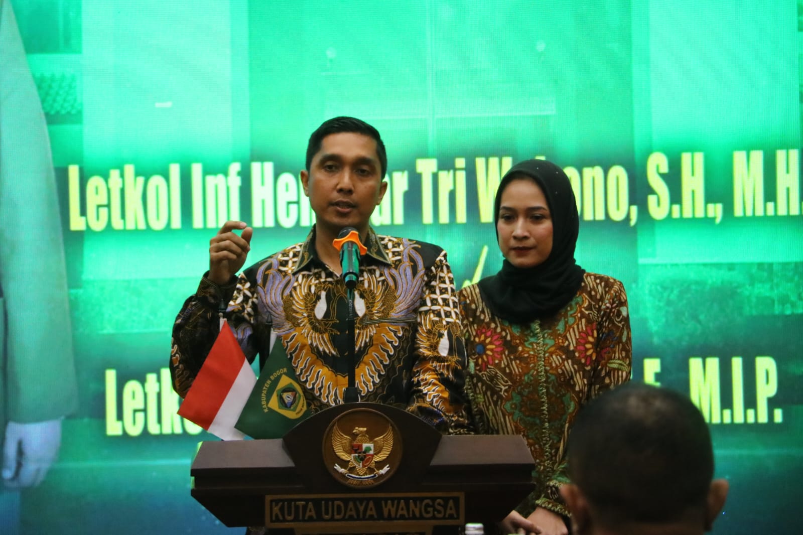 Dandim 0621 Kabupaten Bogor, Letkol Inf Rizal Dwijayanto saat ramah tamah di Aula Soekarno Hatta, Pendopo Bupati, Cibinong, Kabupaten Bogor.