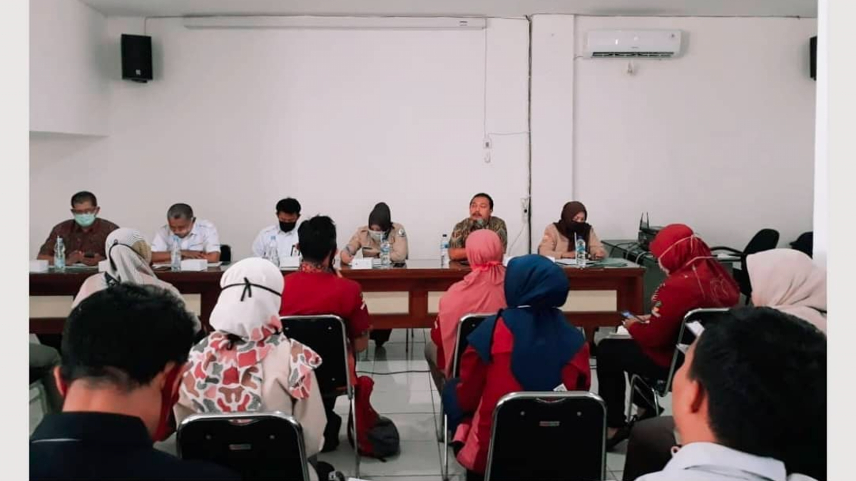 Ilustrasi KPM hadir di acara penyaluran bansos.