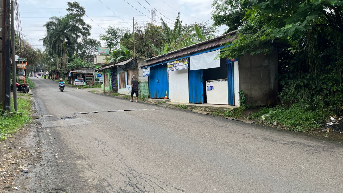 Lokasi yang diduga jadi tempat peredaran obat daftar G di Desa Pasir Angin, Megamendung, Kabupaten Bogor.
