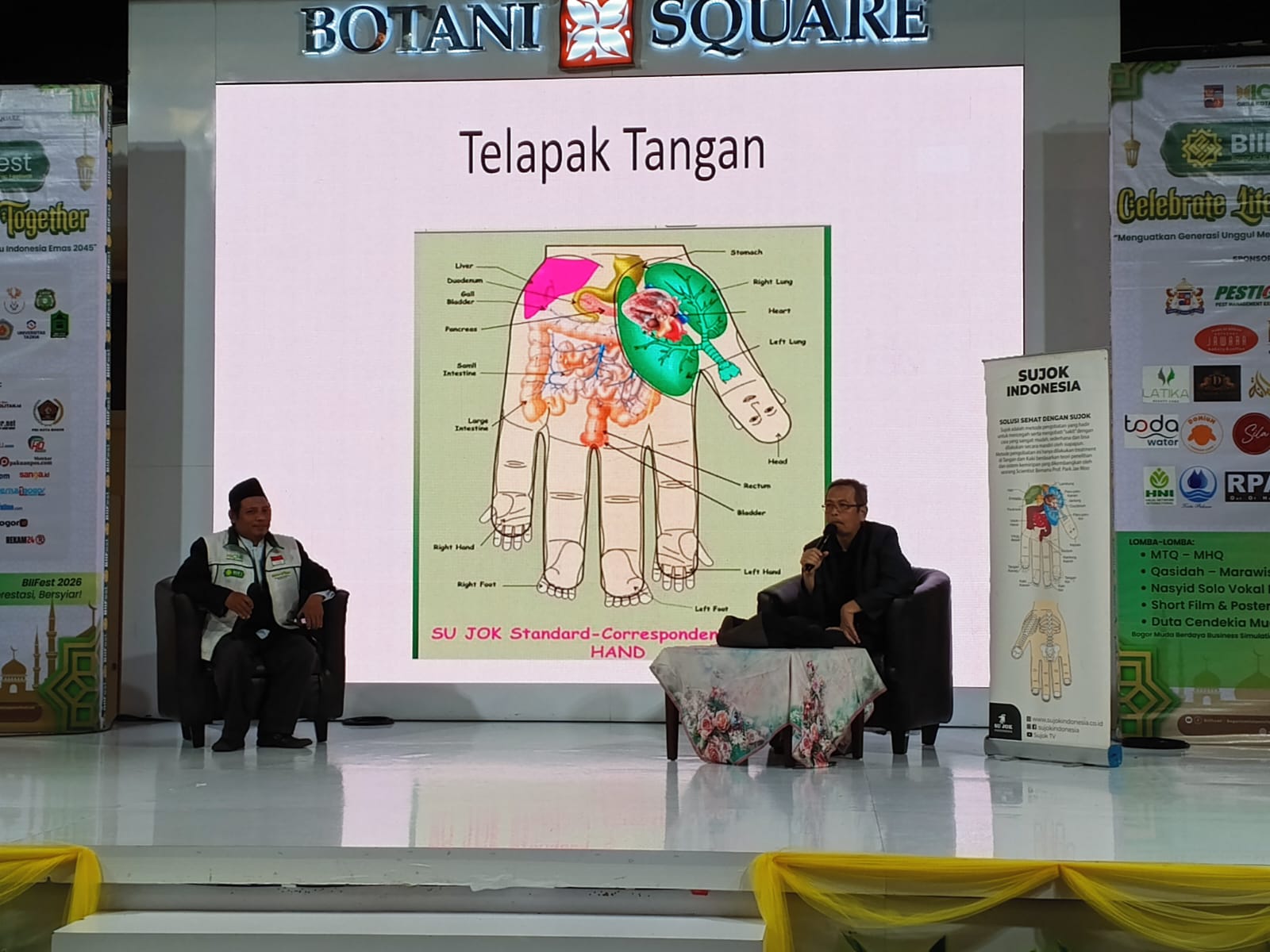 Peserta mengikuti seminar kesehatan yang digelar Sujok Indonesia dalam rangkaian BIIFest 2026 di Botani Square Kota Bogor. 