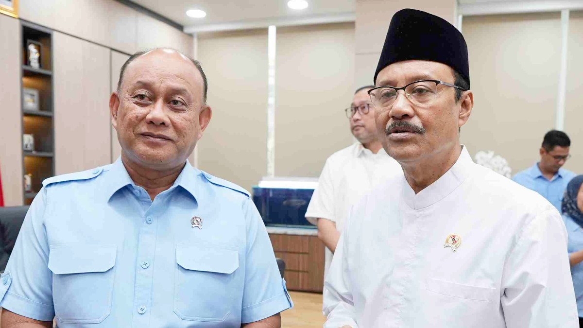Kepala BGN Dadan Hindayana dan&nbsp;Menteri Sosial Saifullah Yusuf atau Gus Ipul membahas penyaluran MBG untuk lansia dan penyandang disabilitas.