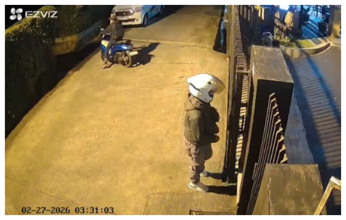 Rekaman CCTV dan tangkapan layar gagalnya aksi pencurian di rumah anggota dewan di kawasan Puncak, Kecamatan Cisarua, Kabupaten Bogor.