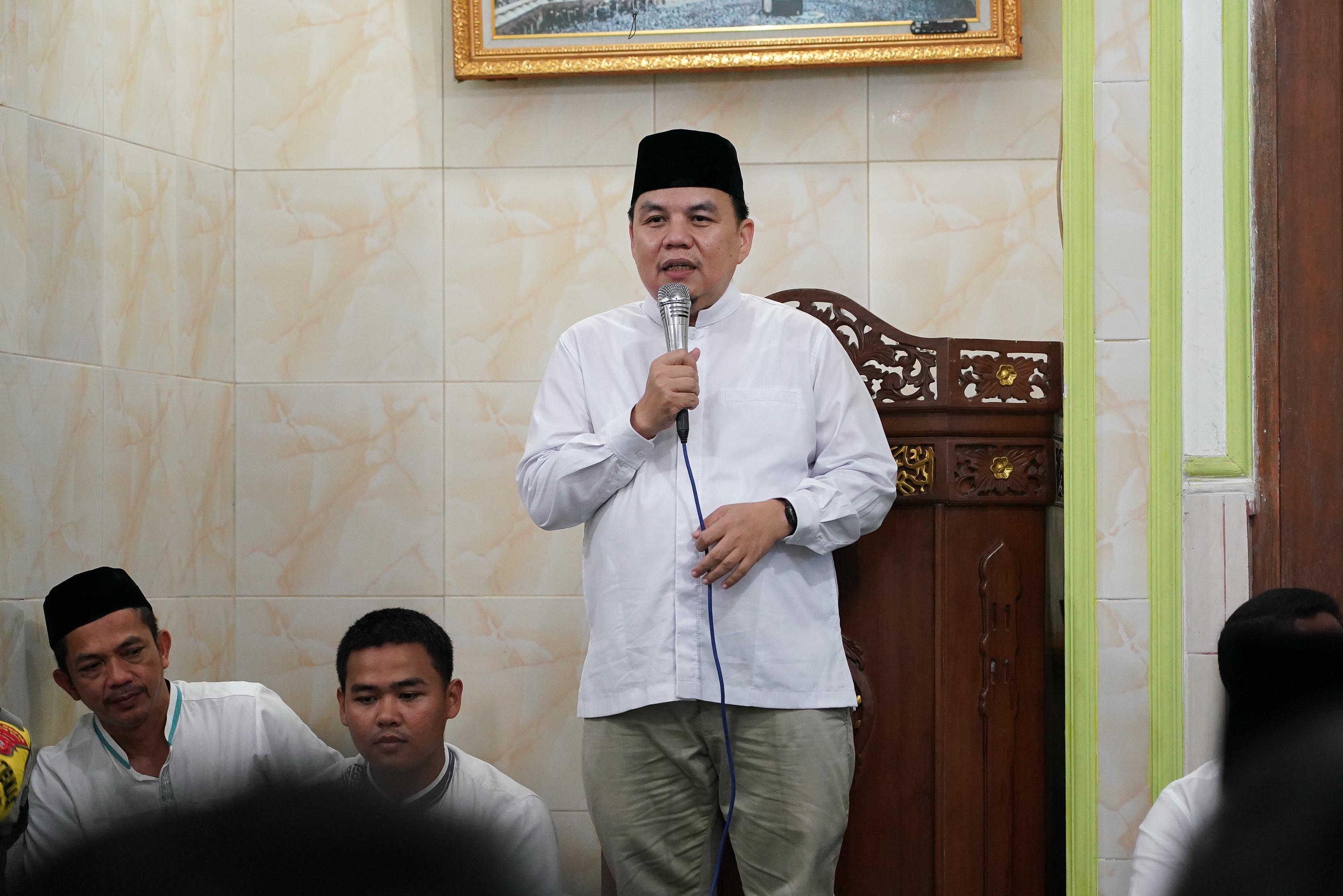 Suasana Tarawih Keliling di Masjid Al-Huda, RW 05 Kelurahan Panaragan, Kecamatan Bogor Tengah, Kota Bogor, Jumat 27 Februari 2026. 
