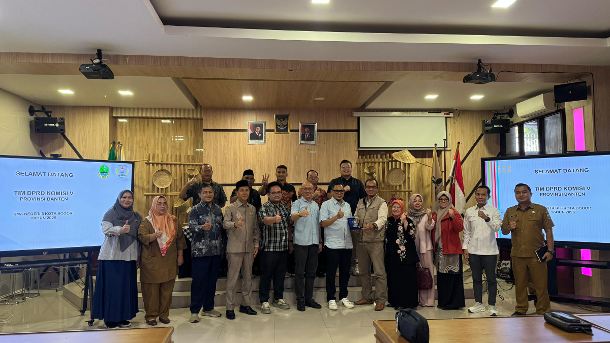 Kunjungan Anggota DPRD Provinsi Banten ke SMAN 3 Kota Bogor.