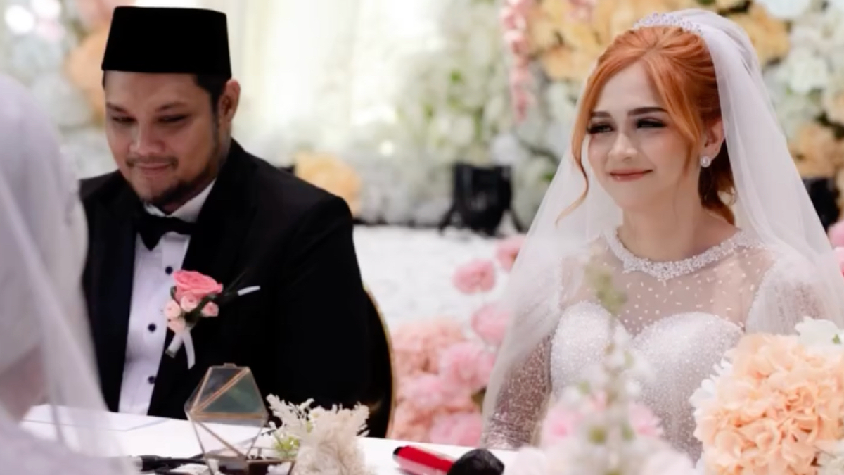 Virgoun menyelenggarakan pernikahan tertutup dengan Lindi Fitriyana.