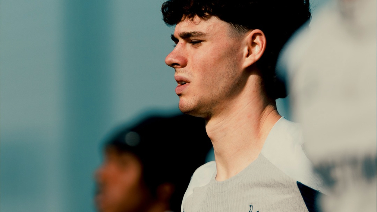 Para pemain Tottenham Hotspur sedang berlatih jelang laga lawan&nbsp;Fulham, malam ini.