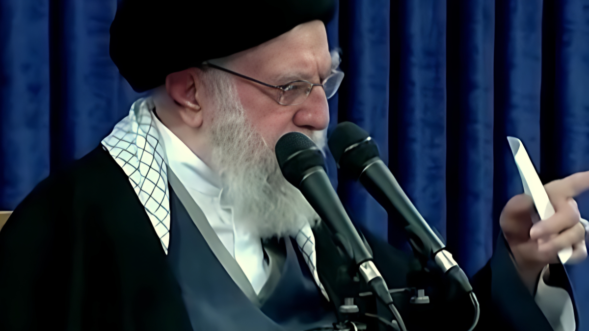 Pemimpin Tertinggi Iran, Ali Khamenei saat berpidato.