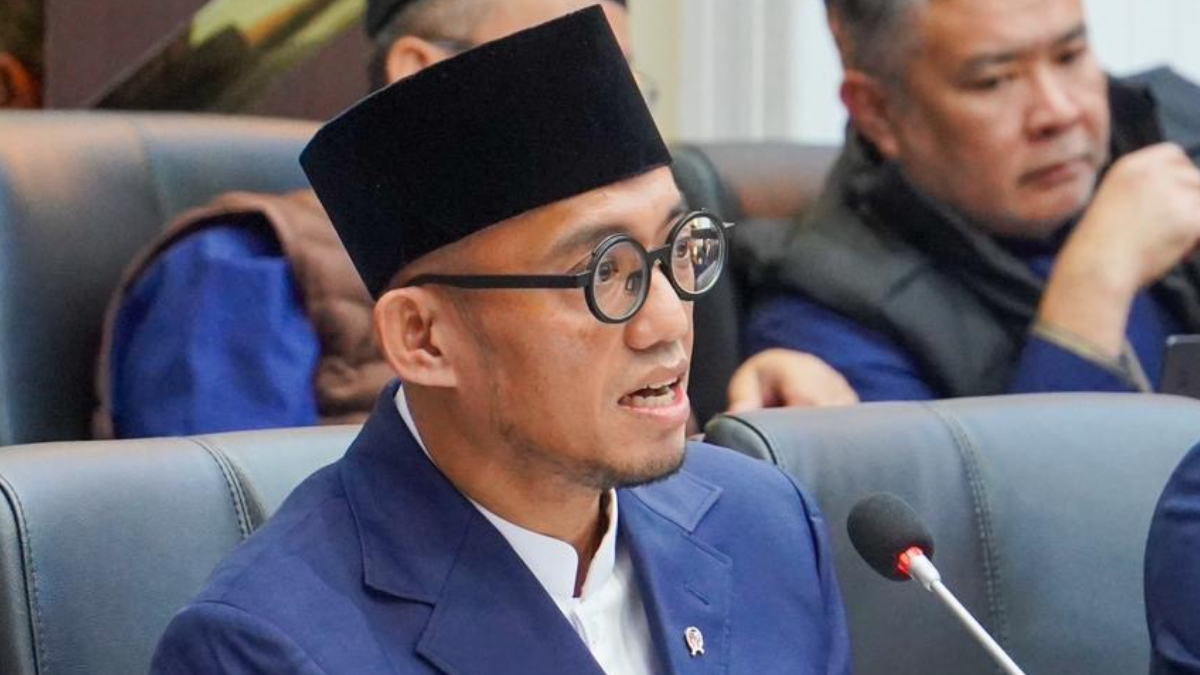 Wakil Menteri Haji dan Umrah, Dahnil Anzar Simanjuntak mengimbau agar pelaksanaan ibadah haji dan umrah ditunda.