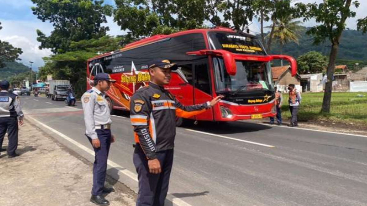 Ilustrasi simulasi pengamanan arus mudik di Jawa Barat.