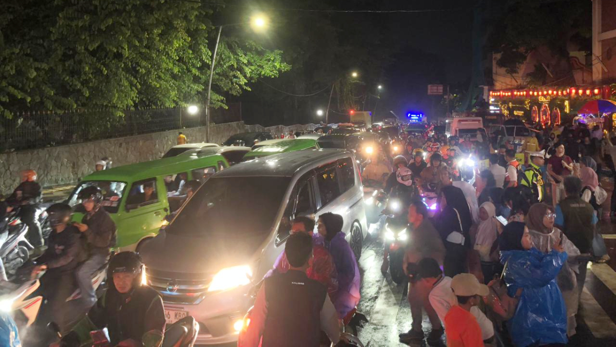 Suasana di Jalan Otista, Kota Bogor dipadati kendaraan pada Selasa, 3 Maret 2026. 