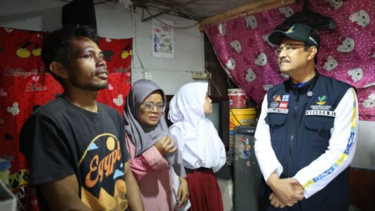 Ilustrasi KPM bansos reguler yang anaknya masuk ke Sekolah Rakyat.