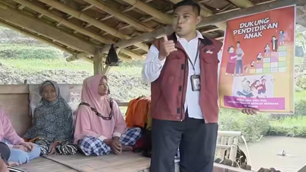 Ilustrasi. Sosialisasi mengenai bansos PKH BPNT ke KPM.