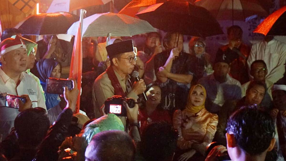 Menteri Kebudayaan RI&nbsp;Fadli Zon hadir pada malam puncak dan parade Bogor Street Festival (BSF) Cap Go Meh (CGM) 2026 di Jalan Suryakencana Kota Bogor Selasa, 3 Maret 2026 malam.