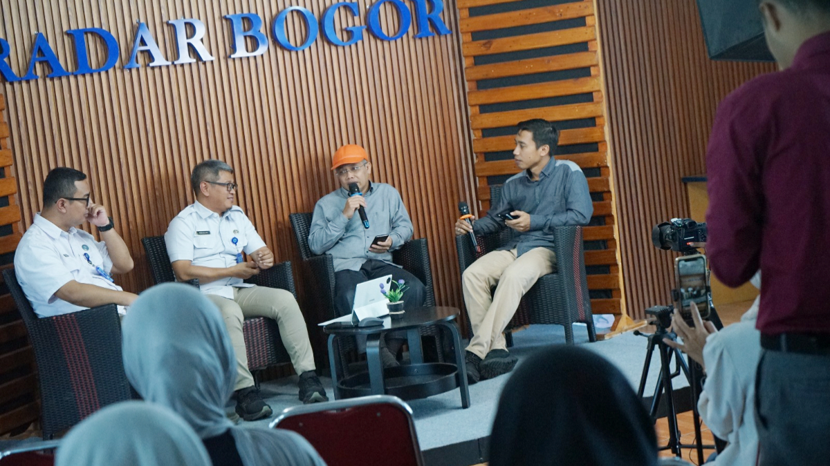 Ketua Komisi IV DPRD Kabupaten Bogor&nbsp;Wasto hadir dalam talkshow yang digelar Radar Bogor di Graha Pena, Rabu, 4 Maret 2026.