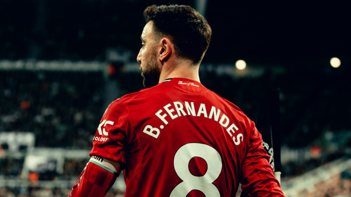 Bruno Miguel Borges Fernandes kecewa atas kekalahan Manchester United dari Newcastle United.