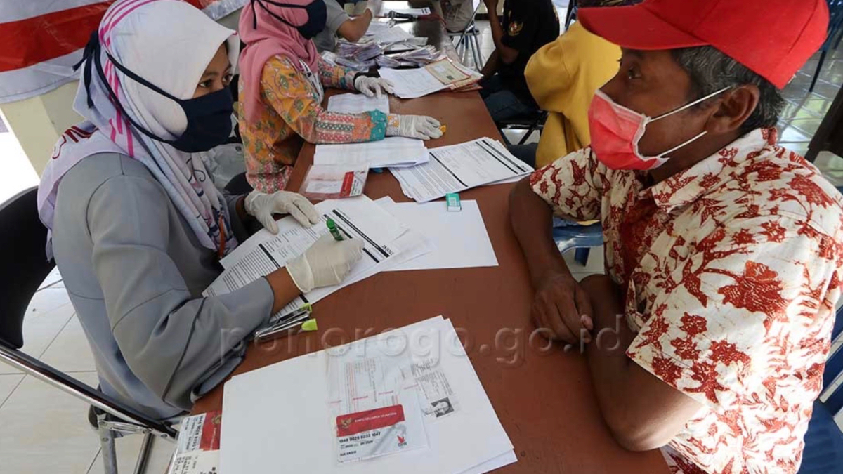 Ilustrasi Penyaluran Bansos PKH dan BPNT.