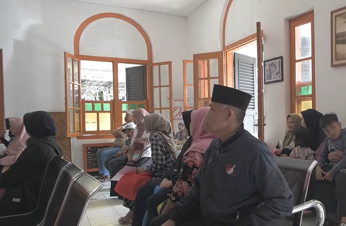 Ilustrasi KPM BLTS Kesra menerima pencairan bansos PKH dan BPNT