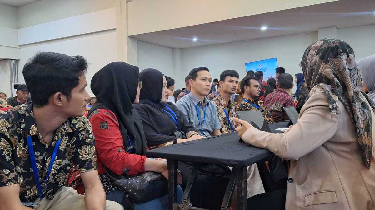 DISKUSI: Suasana bimbingan teknis penjamah makanan dan percepatan Sertifikat Laik Higiene Sanitasi bagi perwakilan SPPG di Padjadjaran Suite Resort &amp; Convention Hotel, BNR, Kota Bogor, Minggu 8 Maret 