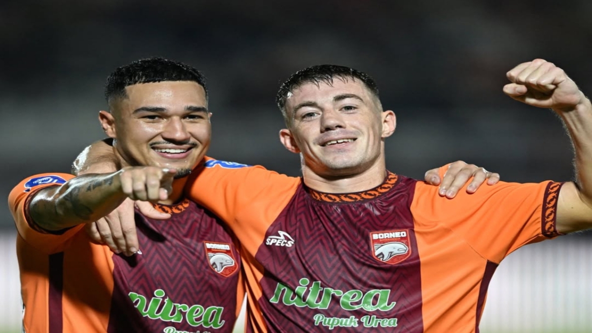 Dua main Borneo FC saat mengalahkan Persebaya Surabaya.