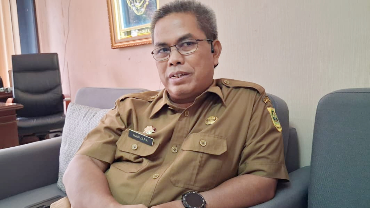 Kepala Dinas Pemberdayaan Masyarakat dan Desa (DPMD) Kabupaten Bogor, Hadijana saat menyampaikan keterangan.