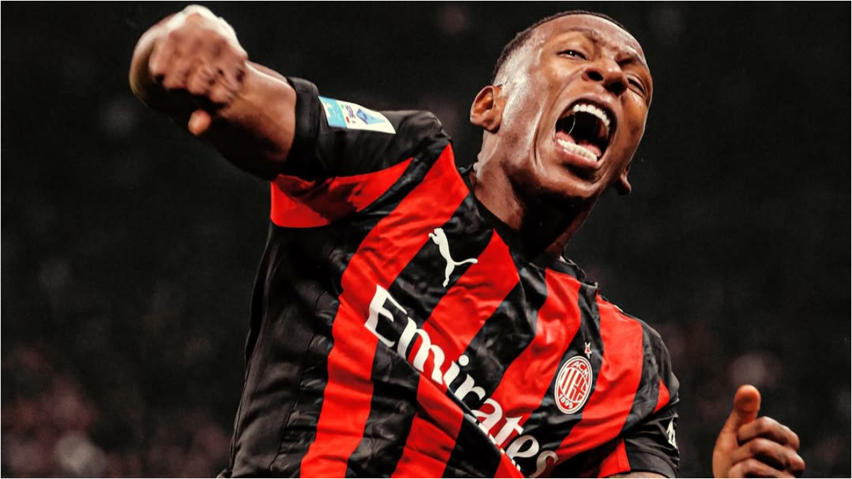 Pemain AC Milan, Pervis Josue Estupinan Tenorio melakukan selebrasi usai membuat gol ke gawang Inter Milan, Senin 9 Maret 2026.